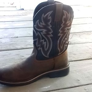 Wolverine stylish square foot boots